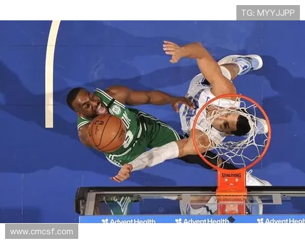 深圳网球队的包夹战术解析与实战应用探讨